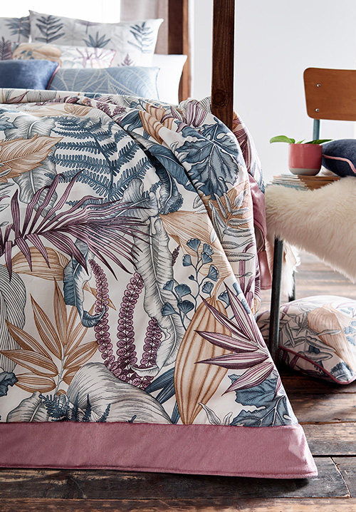 MALDIVES CARIBOU CAMEO 1